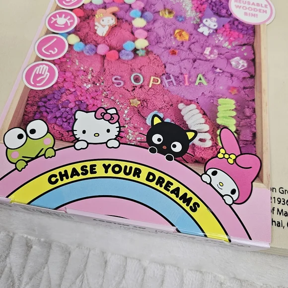 HELLO KITTY and FRIENDS Sensory Play Bin Chase Your Dreams - Picture 12 of 12